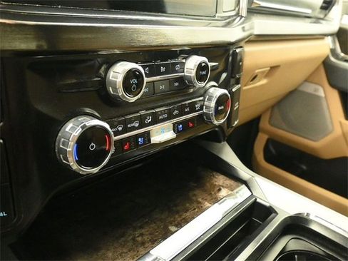 Used 2023 Ford F350 Lariat w/ Tow Technology Package image 17