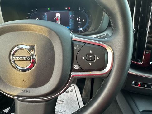 Used 2024 Volvo XC60 B5 Core image 21