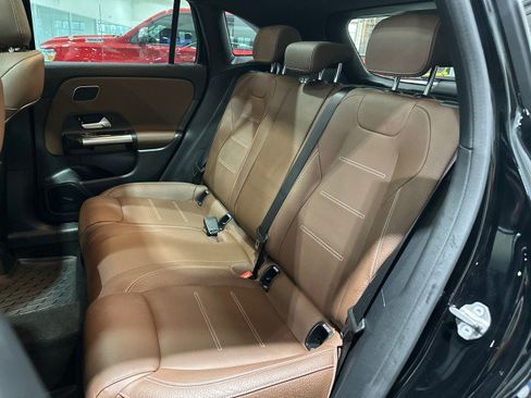 Used 2021 Mercedes-Benz GLA 250 4MATIC image 47
