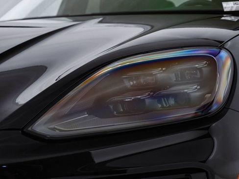 New 2026 Porsche Cayenne GTS AWD/4WD image 7