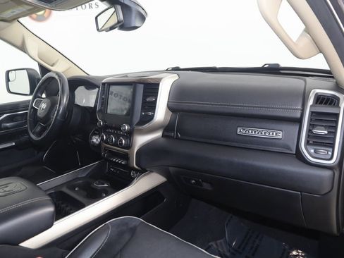 Used 2019 RAM 1500 Laramie image 40
