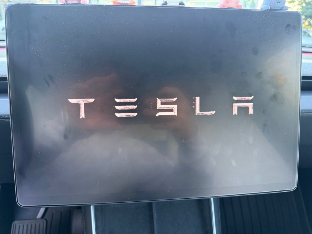 Used 2026 Tesla Model Y 2WD image 12