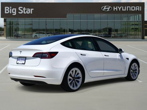 Used 2023 Tesla Model 3 Standard Range RWD image 4