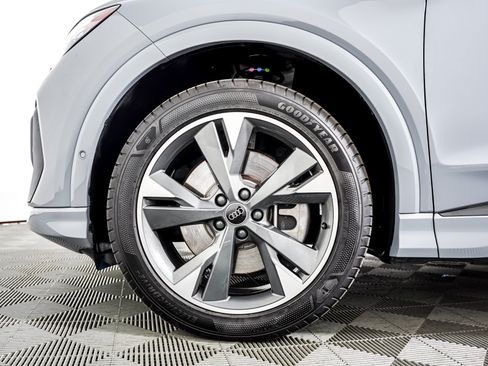 Used 2023 Audi Q4 e-tron Prestige w/ Black Optic Package AWD/4WD image 6