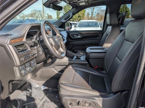 Used 2023 Chevrolet Suburban High Country w/ Advanced Technology Package image 21