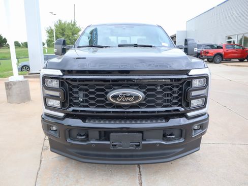 New 2026 Ford F250 Lariat w/ Black Appearance Package image 11