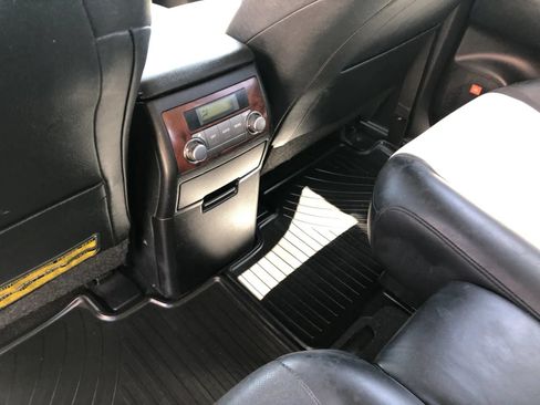 Used 2012 Toyota Highlander Limited AWD/4WD image 34
