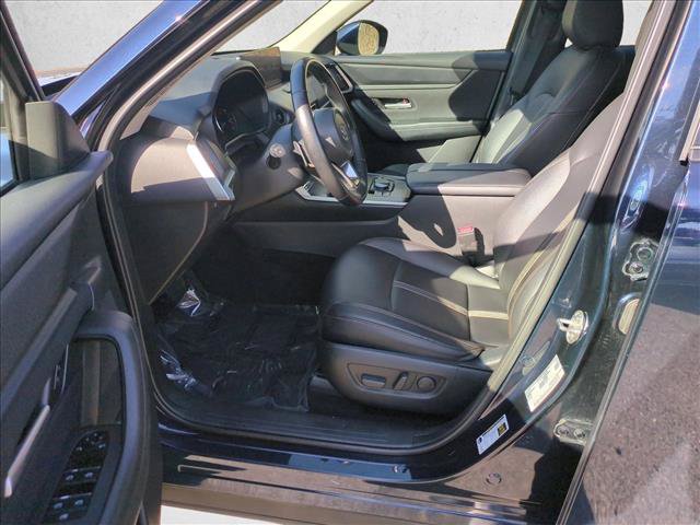 Used 2025 MAZDA CX-90 3.3 Turbo w/ Select Package AWD/4WD image 16