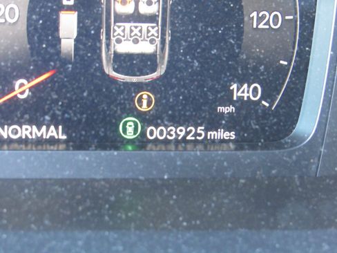 Certified 2025 Acura ADX A-Spec image 30