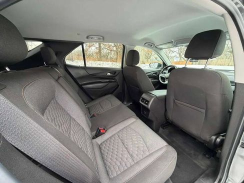 Used 2018 Chevrolet Equinox LT FWD image 9