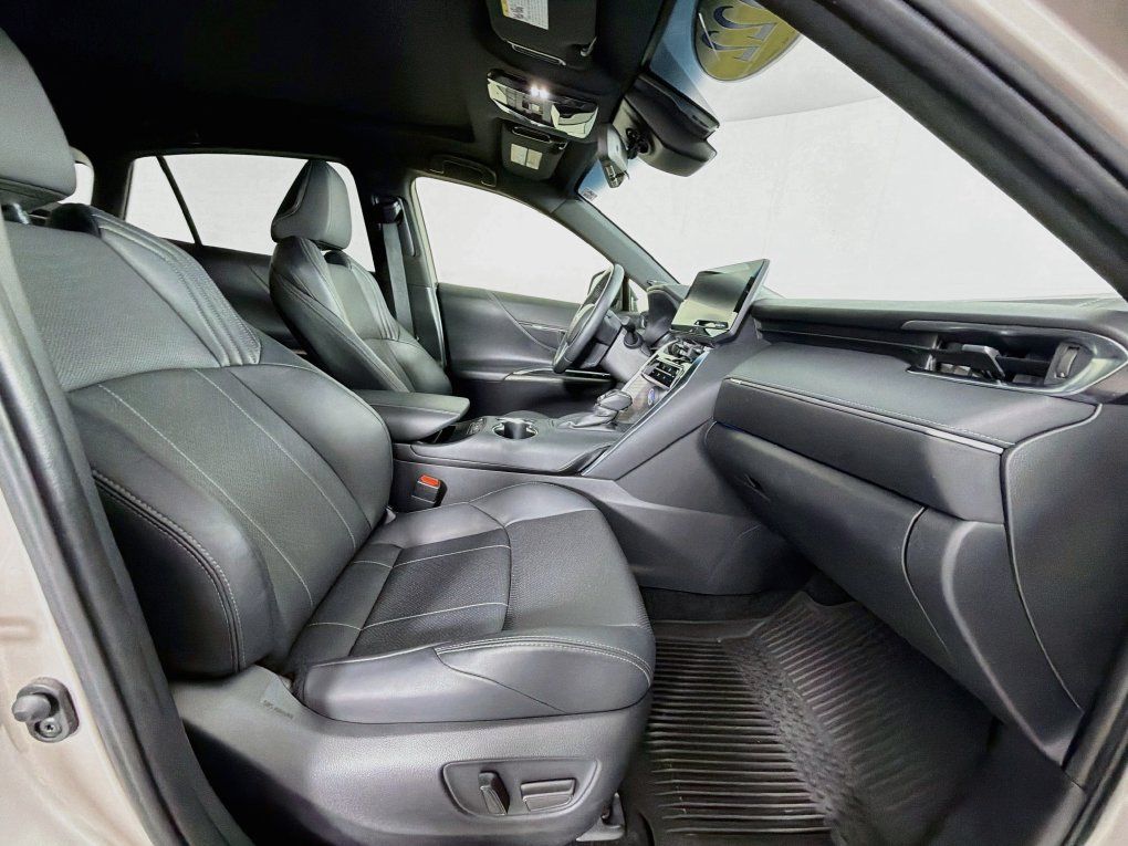 Used 2022 Toyota Venza Limited w/ Advanced Technology Package AWD/4WD image 30
