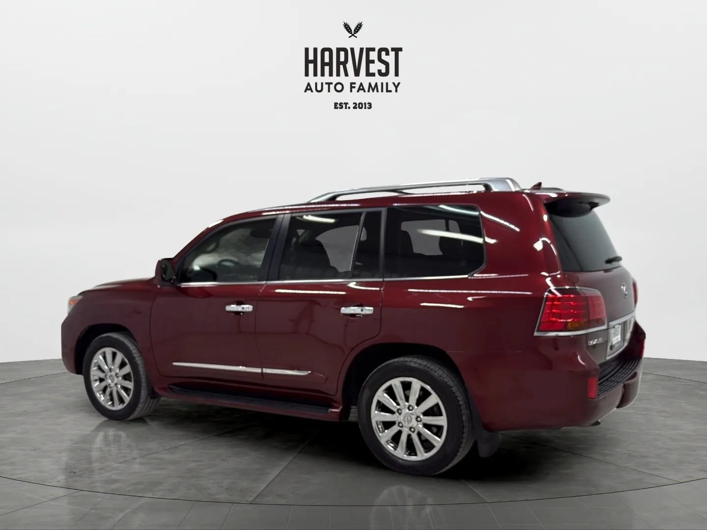Used 2010 Lexus LX 570 4WD w/ Luxury Pkg image 3