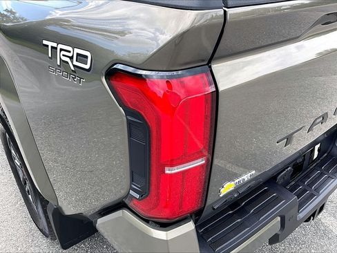Used 2026 Toyota Tacoma TRD Sport w/ TRD Sport Upgrade Package AWD/4WD image 35