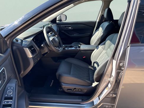 Certified 2026 Nissan Rogue Platinum w/ Platinum Premium Package AWD/4WD image 10