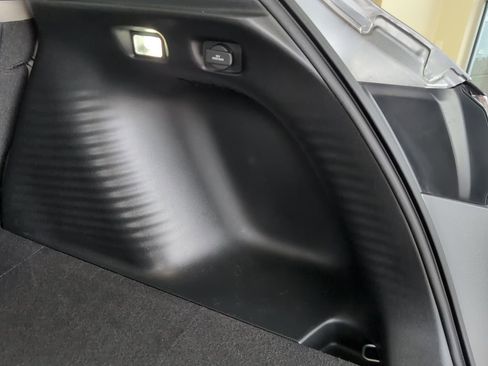 Used 2023 Honda HR-V LX image 37