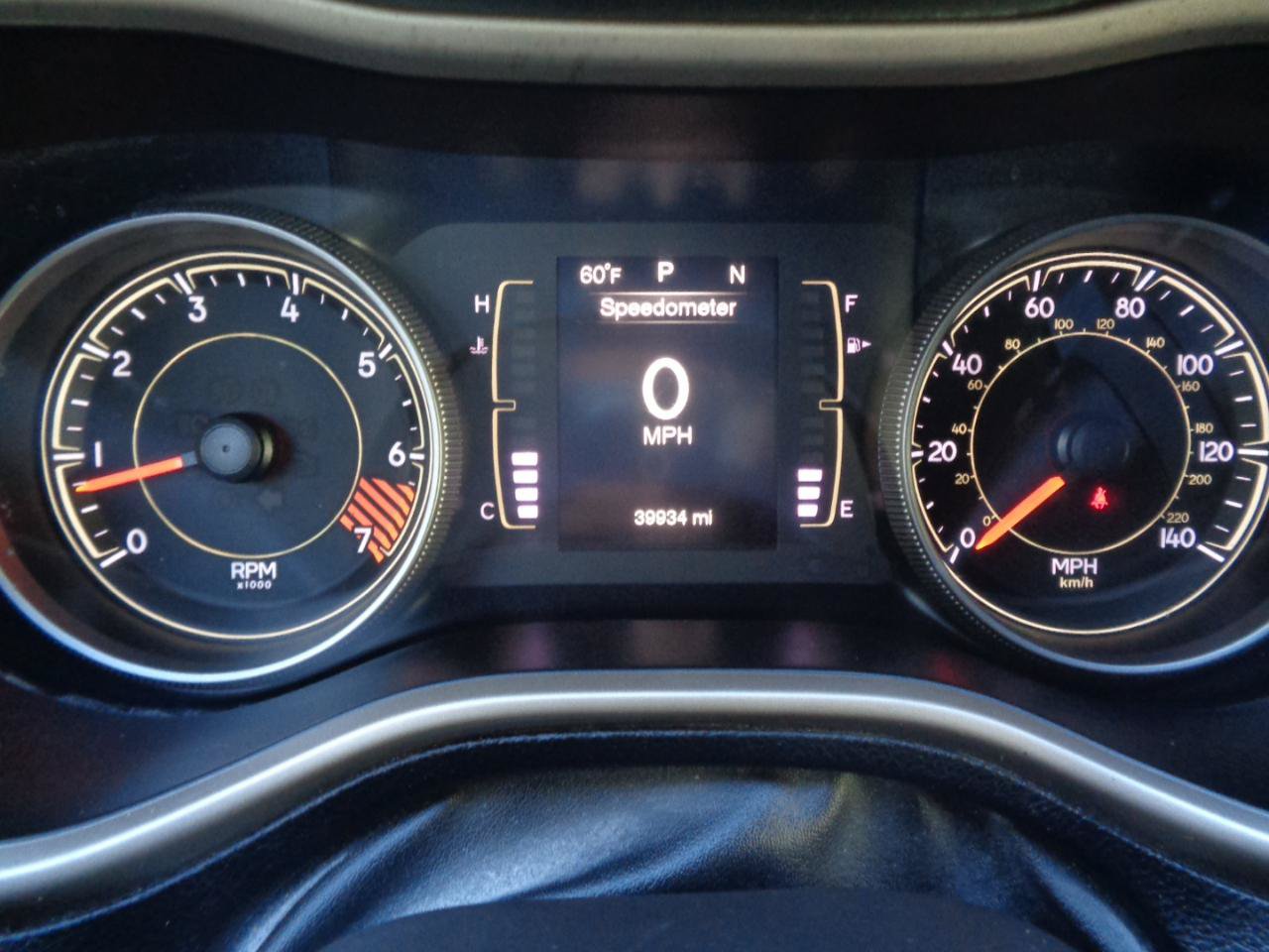 Used 2015 Jeep Cherokee Sport FWD image 31