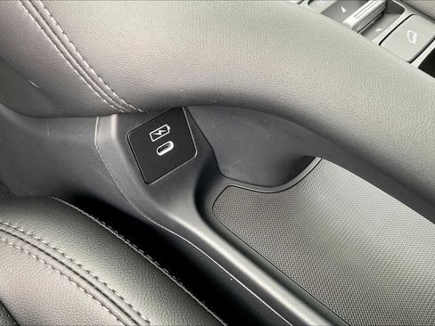 New 2026 Honda HR-V EX-L image 18