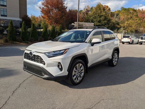 Used 2025 Toyota RAV4 XLE Premium image 7