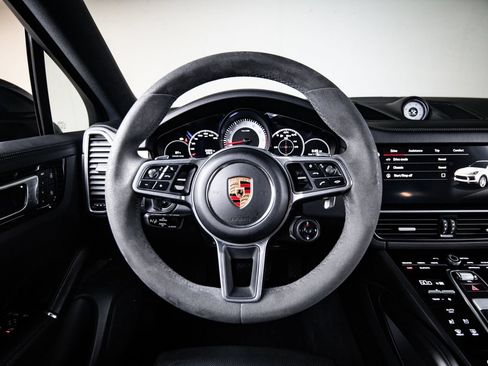 Certified 2023 Porsche Cayenne Platinum Edition AWD/4WD image 26