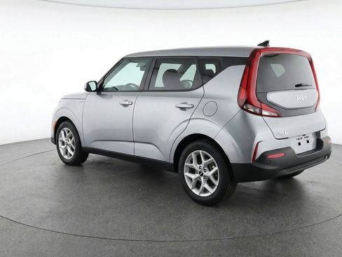 Used 2025 Kia Soul LX w/ LX Technology Package image 6