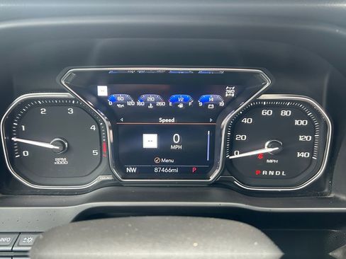 Used 2022 GMC Sierra 3500 Denali w/ Denali Ultimate Package image 16