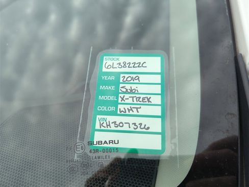 Used 2019 Subaru Crosstrek 2.0i w/ Eyesight System image 6