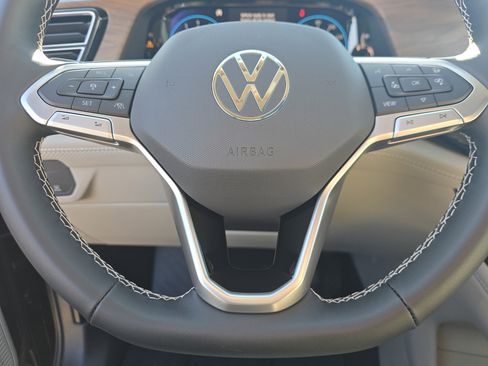 New 2026 Volkswagen Atlas SE image 22