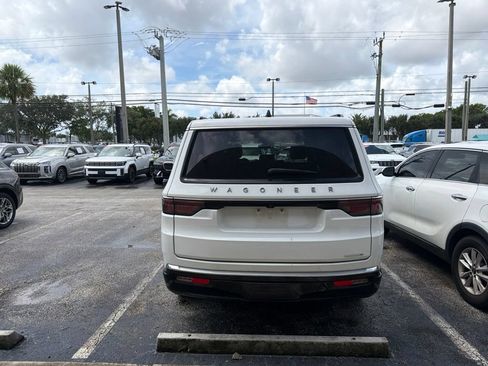 Used 2024 Jeep Wagoneer Series II w/ Flexible Seating Group RWD image 6