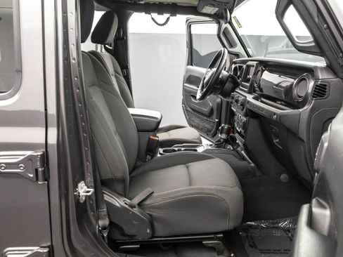 Used 2021 Jeep Wrangler Unlimited Sport image 40