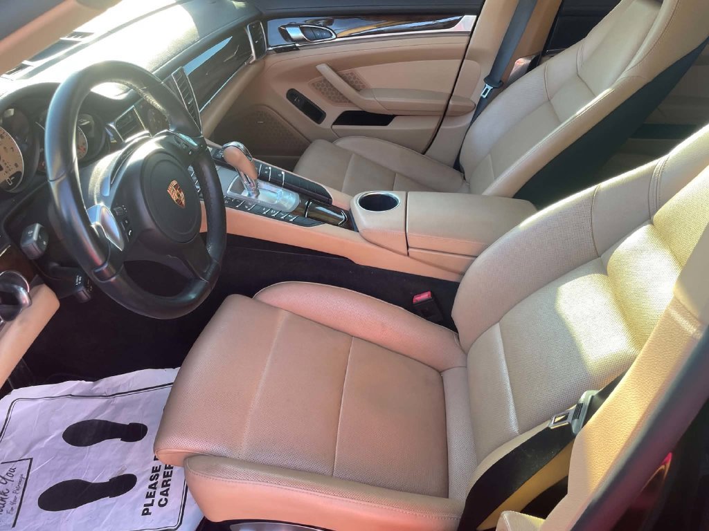 Used 2015 Porsche Panamera 4 w/ Premium Package Plus AWD/4WD image 13