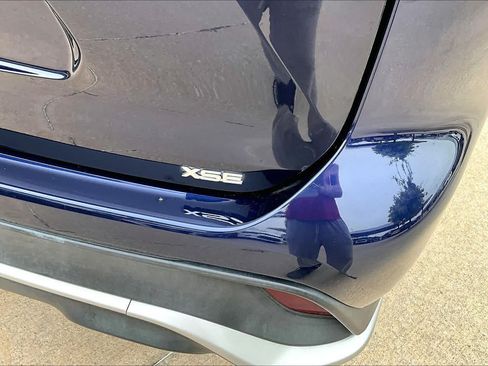 Used 2021 Toyota Highlander XSE FWD image 9