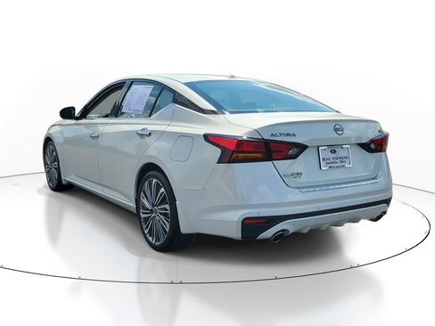 Used 2023 Nissan Altima 2.5 SL FWD image 3
