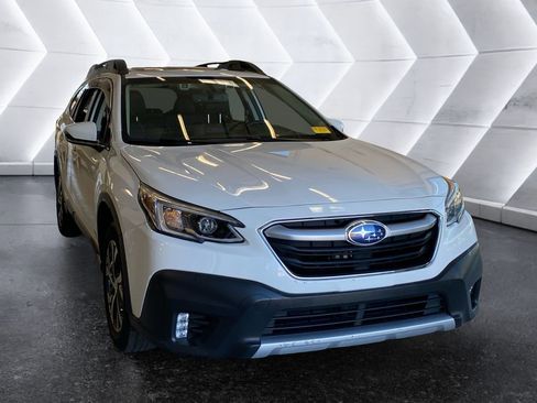Certified 2022 Subaru Outback Limited image 1