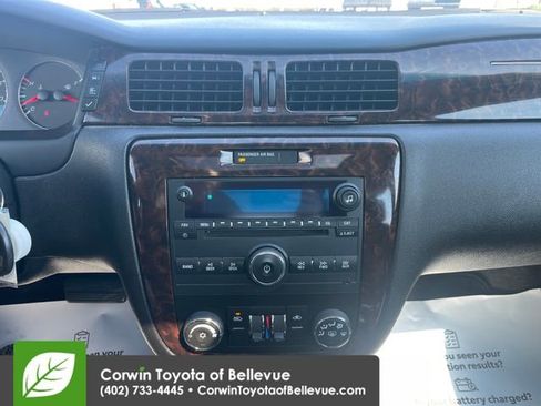 Used 2014 Chevrolet Impala LT w/ LT Sunroof Package FWD image 12
