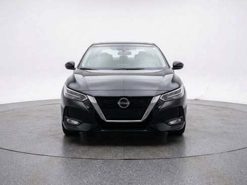 Used 2025 Nissan Sentra SV FWD image 2