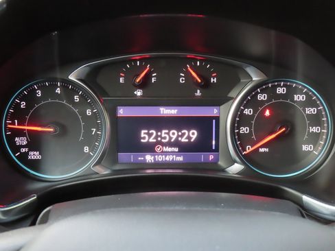 Used 2023 Chevrolet Equinox Premier image 24