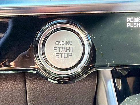 Used 2024 Kia Carnival SX Prestige image 38