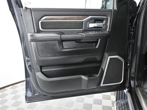 Used 2020 RAM 2500 Laramie image 19