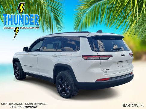Used 2021 Jeep Grand Cherokee L Laredo AWD/4WD image 3