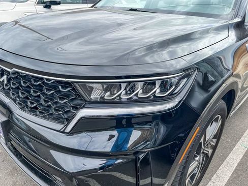 Certified 2023 Kia Sorento EX AWD/4WD image 7