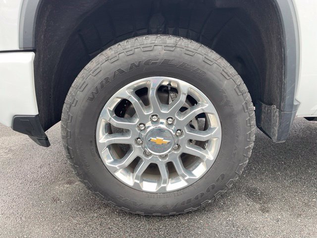 Used 2025 Chevrolet Silverado 2500 LT w/ Z71 Chrome Sport Edition AWD/4WD image 8