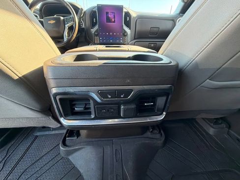 Used 2021 Chevrolet Silverado 1500 LTZ w/ Technology Package AWD/4WD image 36