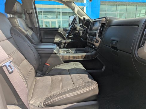 Used 2015 GMC Sierra 2500 Denali w/ Duramax Plus Package AWD/4WD image 37