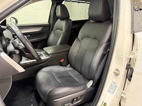 Used 2024 MAZDA CX-90 3.3 Turbo w/ Preferred Plus image 10