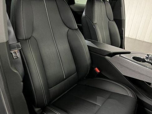 Certified 2025 Cadillac Optiq Sport 2 image 38