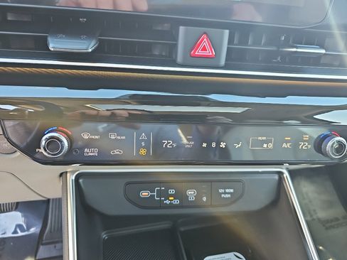 New 2026 Kia Carnival SX Prestige image 16