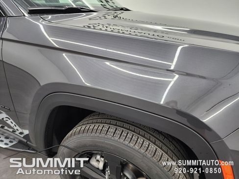 New 2025 Jeep Grand Cherokee Limited w/ Black Appearance Package image 22