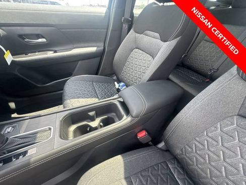 Certified 2025 Nissan Kicks SV w/ SV Premium Package AWD/4WD image 11