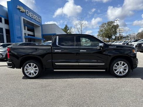 Used 2024 Chevrolet Silverado 1500 High Country w/ High Country Premium Package image 2