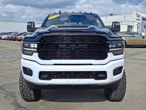 Used 2024 RAM 3500 Limited AWD/4WD image 2